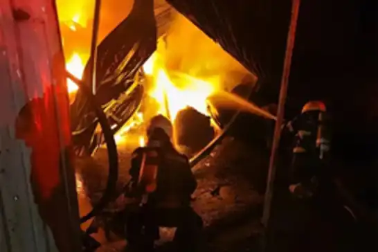 İstanbul'da mobilya atölyesinde yangın